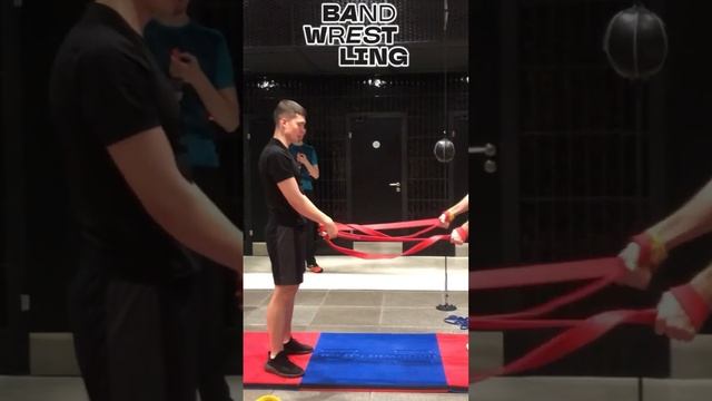 Впервые пробуют бенд смотреть онлайн