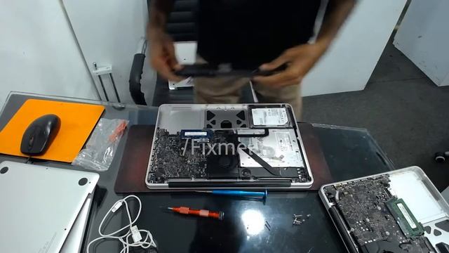 Macbook Pro A1278 Battery Replacement in Srilanka Macfix.lk смотреть онлайн