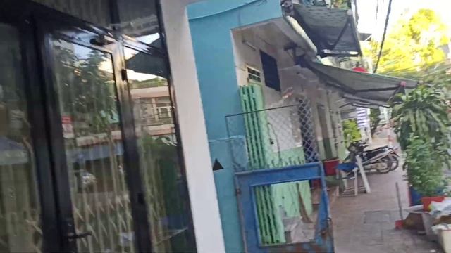 09.07.2021. Плюмерия цветет. Жарко. Маски. Локдаун. Дети во дворе гуляют. смотреть онлайн