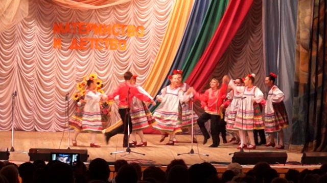 Образцовый ансамбль танца  "ВОЛГАРЕК" - "Курская петелька"