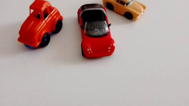 Интересные необычные уникальные Находки - нашёл автомобили - нашёл трактор и целых две машины нашёл