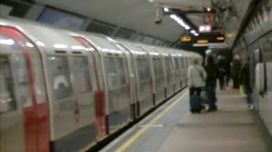 Victoria Line 1967 stock departs Euston