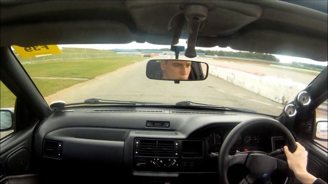 Silverstone - Ford Fair 2011 - 0-60 Sprint Challenge - Escort MK5 Zetec Turbo 5.99 Sec смотреть онлайн