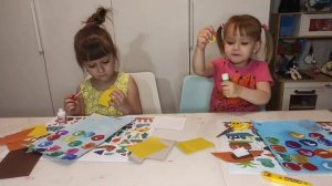 Картинка гуашью и аппликация с детьми.