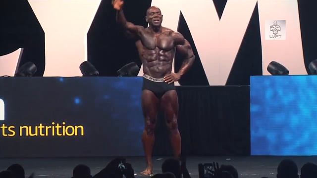 Flex Wheeler At Age 51 Classic Physique Posine ( MR OLYMPIA 2017 ) смотреть онлайн