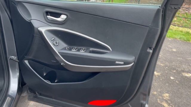 Hyundai Santa Fe 2.2 CRDi Blue Drive Premium 5dr Diesel Auto 4WD Euro 6 7 Seat - Avenue Cars 2020