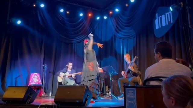 Albert Alabedra Flamenco Fusion Feat. Noemi Perez, Bob DiGiacomo & Adriana Olivares. Live at Drom N смотреть онлайн