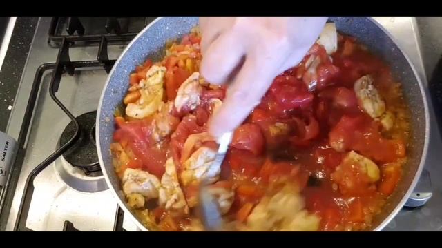 Паприкаш из курицы. #паприкашвенгерскаякухня смотреть онлайн