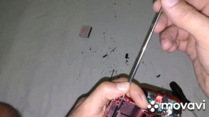 Копия видео "Как открыть корпус мини-радиоприёмника"