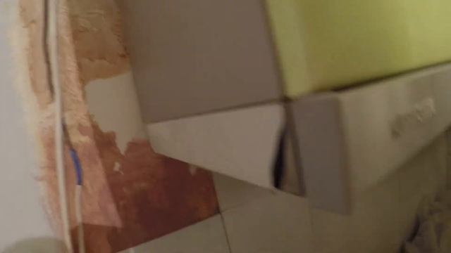 Как класть плитку, если это делаешь первый раз | Квартирный ремонт | Серия 16 | Чайник на воле смотреть онлайн