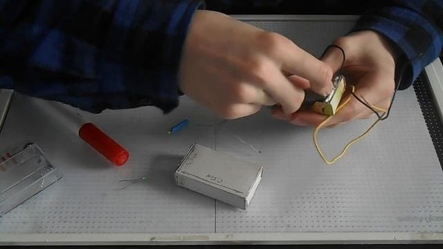 КАК ОПРЕДЕЛИТЬ ГДЕ + ,А ГДЕ  - (ПОЛЯРНОСТЬ) .