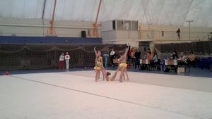 Выступление маленьких гимнасток на соревнованиях "Звездочки"