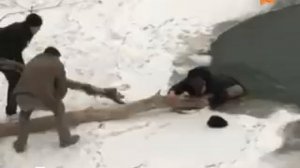 Человек тонет на глазах у людей 🔴 Не для слабонервных