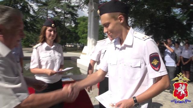 2019_06_14_В Севастополе состоялся первый выпуск кадетского класса при УМВД