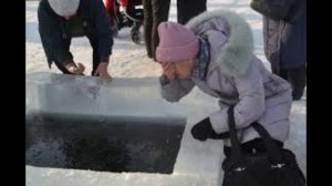 Все о Крещение Господнем. Обязательно ли купаться в прорубе?
