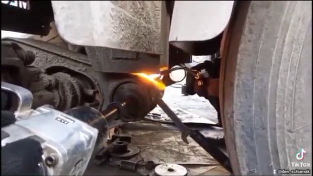 Что делать если не выпрессовывается сайленnблоки из прицепов SAF?