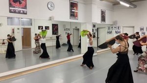 Training Ensayos Flamenco & danza estilizada con capa & abanico