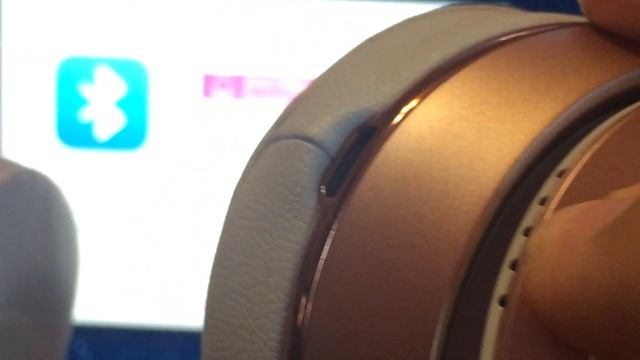 How to pair an Beats Solo 3 Headphones to the MacBook Pro смотреть онлайн