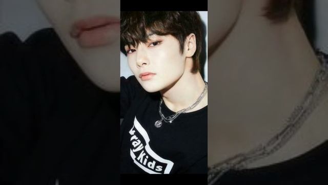 Фото Ян Чонина Stray Kids Google vs Pinterest смотреть онлайн
