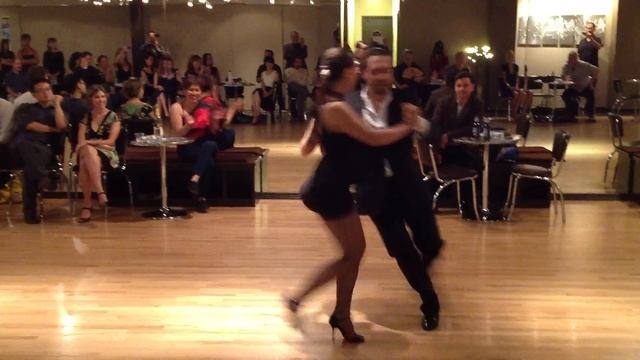 HUGO PATYN Y CELINA ROTUNDO, "CORRALERA", TANGO ARGENTINO смотреть онлайн