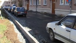 Парковка под окном