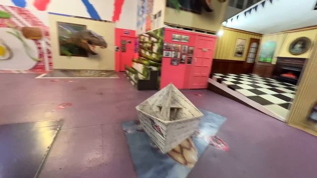 У нас МИНИ карликовый ХАСКИ / собака в музее смотреть онлайн