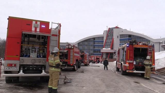 ПОЖАРНО-ТАКТИЧЕСКИЕ УЧЕНИЯ НА ЗДАНИЕ СПОРТИВНОЙ ШКОЛЫ ОЛИМПИЙСКОГО РЕЗЕРВА ПО ЛЕГКОЙ АТЛЕТИКЕ