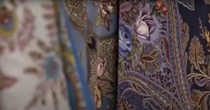 Russian Shawls: Flowers of Russia on your shoulders...