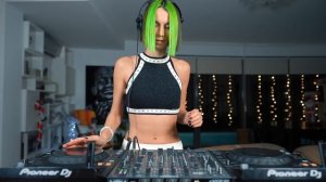 Miss Monique - MiMo Podcast 042  Melodic Techno & House DJ Mix