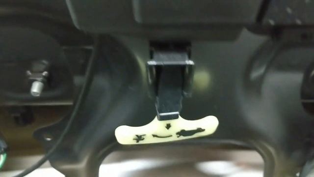 2013 Toyota Camry license plate light replacement смотреть онлайн