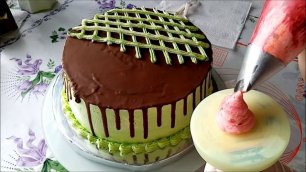 Торт на день рождения. Украшение торта.