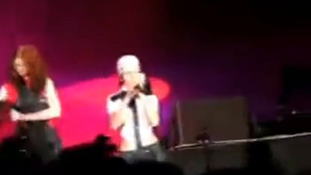 t.A.T.u. Show Me Love Japan смотреть онлайн