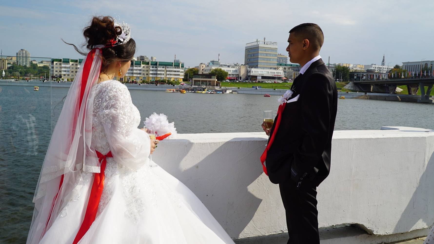 Цыганская красивая свадьба в Чебоксарах 24 августа 2024г. Спартак и Маняша видео 2 часть смотреть онлайн