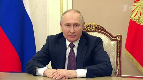 Владимир Путин обратился к участникам фестиваля "Движение первых"