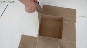 Взяли мешковину и картон и сделали удобную коробку шкатулку для хранения