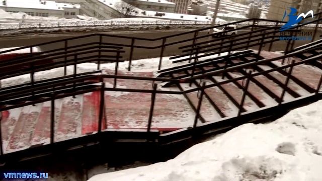 В Мурманске установили новую лестницу смотреть онлайн