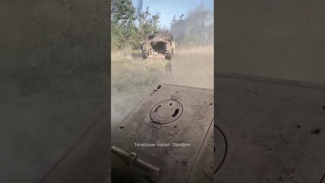 Еще одна подбитая на Авдеевском направлении украинская БМП M2A2 ODS-SA "Bradley" американского произ
