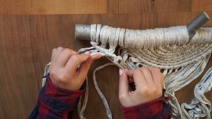 Панно из трикотажной пряжи ?