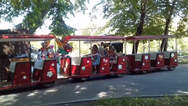 Паравозик в Зоопарке Ростова на Дону 2018 смотреть онлайн