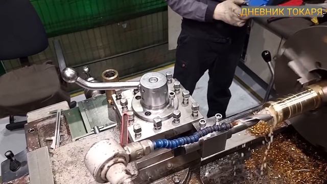 Гайка на продольный стол фрезерного станка. смотреть онлайн