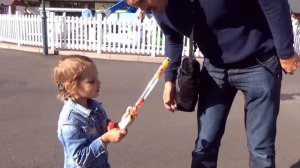 Томас и его друзья Желейные бобы конфеты в парке Паровозик Томас Машинки Вертоле