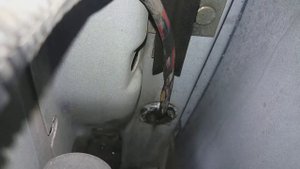 Почему мокрый ремень безопасности приоры