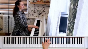 Доминантовый септаккорд с обращениями и  разрешениями во всех мажорных диезных тональностях