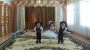 Шуточный танец на 8 марта