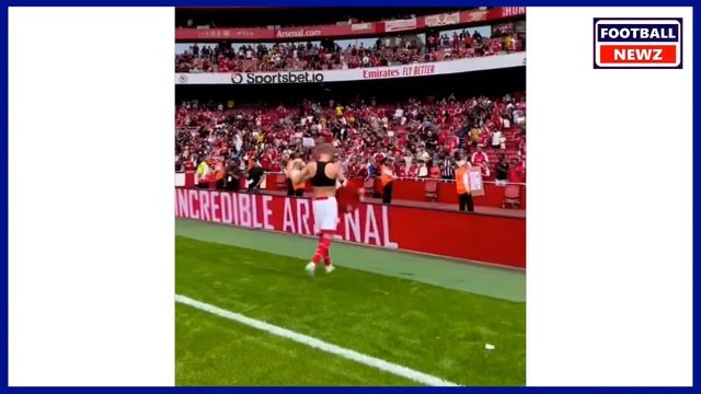 ?Arsenal Players Lifts & Celebrates Emirates Cup 2022 Trophy After Beating Sevilla⚪ смотреть онлайн