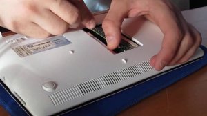 Performing a RAM upgrade on a ASUS Eee PC 1015PN netbook