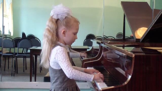 Садовник Мария А. Коломиец "Маленький вальс" смотреть онлайн