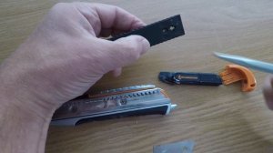 Magnusson craft knife blade change