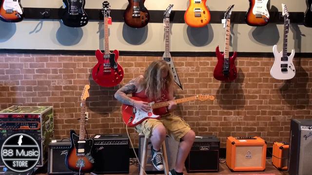 2020 Squier Classic Vibe Stratocaster Fiesta Red смотреть онлайн