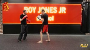 Самый СИЛЬНЫЙ удар в боксе / Техника бокового удара на разных дистанциях